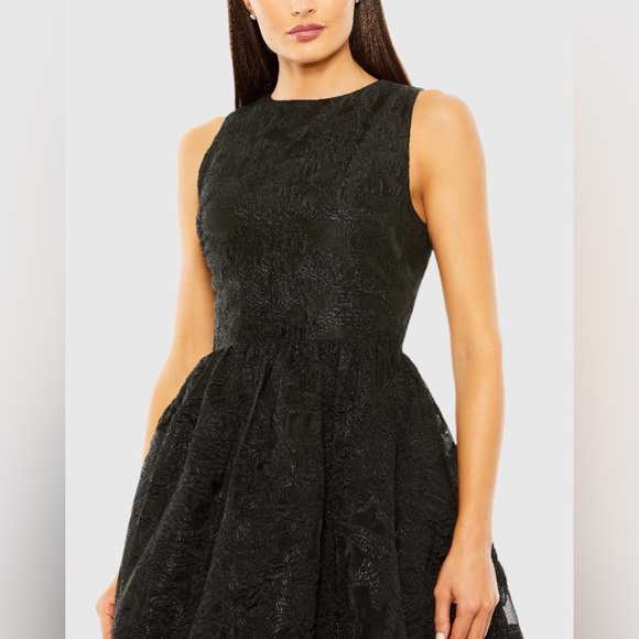 MAC DUGGAL
Mac Duggal Sleeveless High Low Brocade Gown - Picture 16 of 16